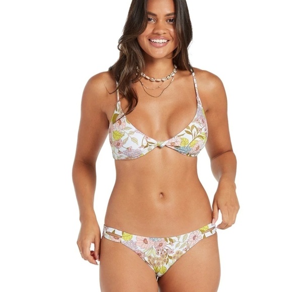 Volcom
Women's Big Poppy V Neck Bikini Top L cottage core boho sexy slimming - Picture 1 of 9